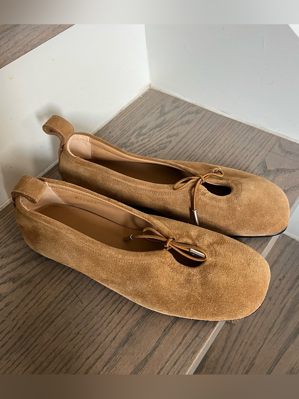 ALOHAS Rosalind Suede Ballet Flats in Suede Tan NWOB - Picture 4 of 8